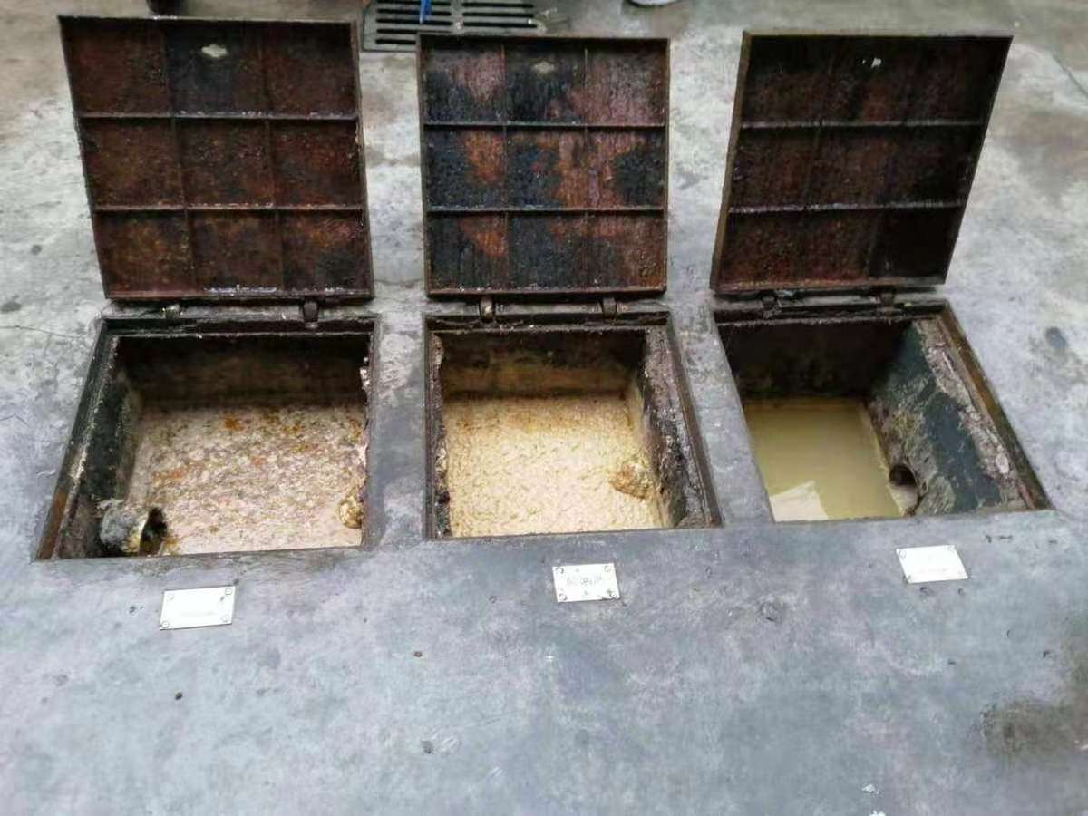 和舍镇清理隔油池-污水池清掏