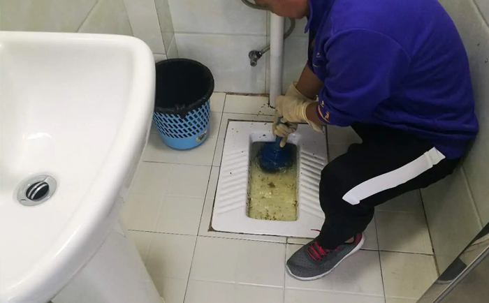 和舍镇疏通蹲坑