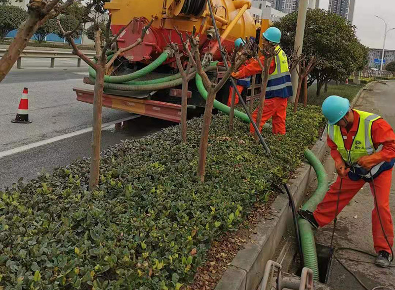 和舍镇市政管道清淤