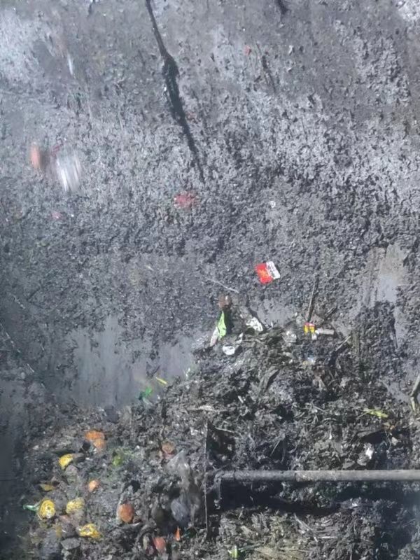 和舍镇污水池清理